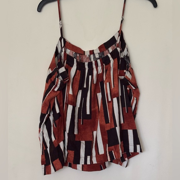 Treasure & Bond Women’s Cropped  Sleeveless Shirt Size 1X Volor Red Brown - Picture 8 of 8
